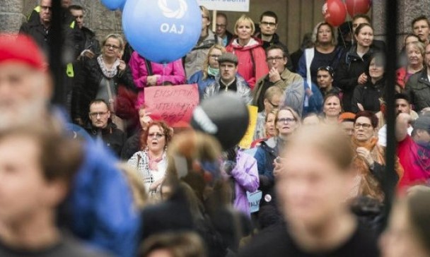 Φινλανδία: Ανοίγει τον δρόμο για την εξάωρη εργασία;